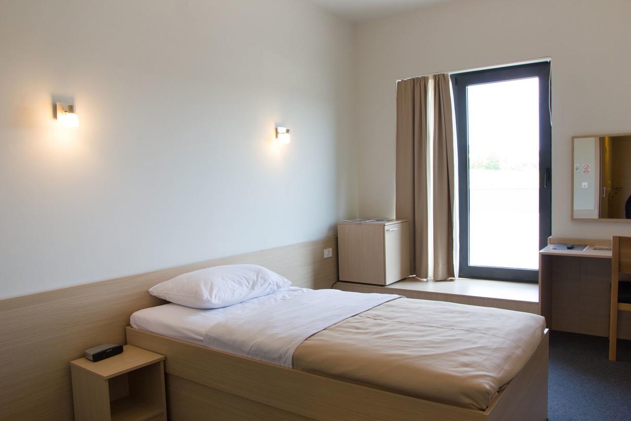 Hotel Lika Sjever Brinje Ngoại thất bức ảnh